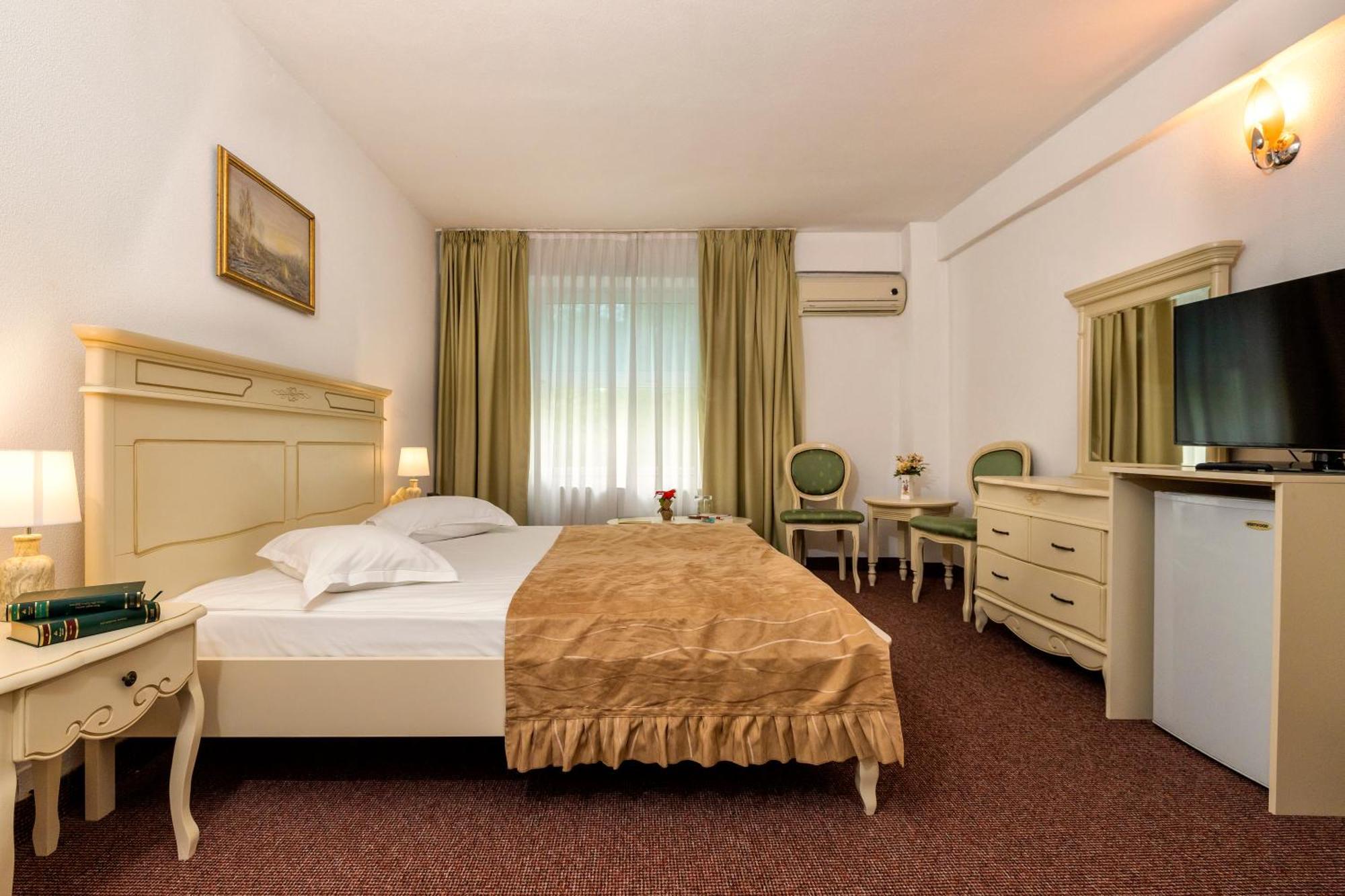 Hotel Cornul Vanatorului Piteşti Eksteriør bilde